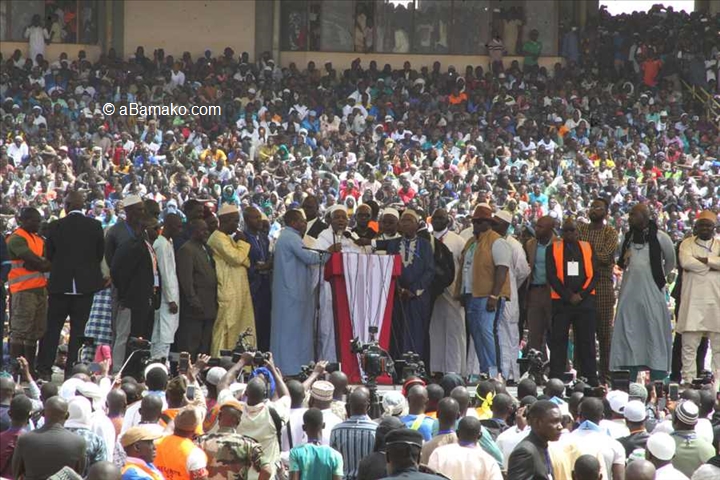Mali – Rassemblement des musulmans au stade 26 mars : Une journée de prière à l’allure d’un meeting politique