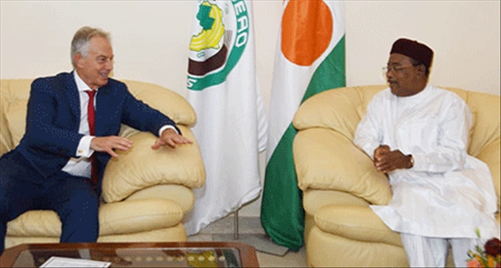 Niger / UK – Le Président Issoufou Mahamadou s’est entretenu avec l’ancien Premier Ministre britannique Tony Blair et le Président de la BAD