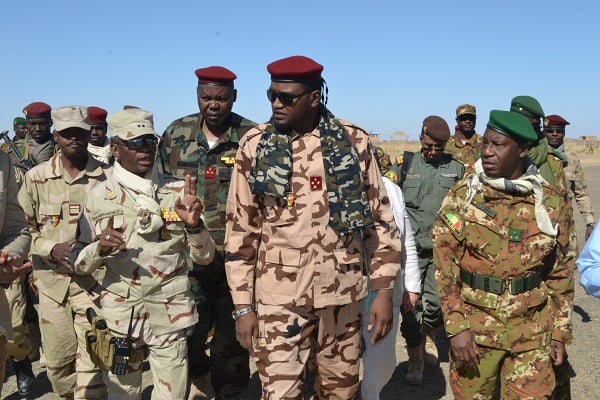 Tchad/Mali – Les ministres de la Défense tchadien et malien à Tessalit